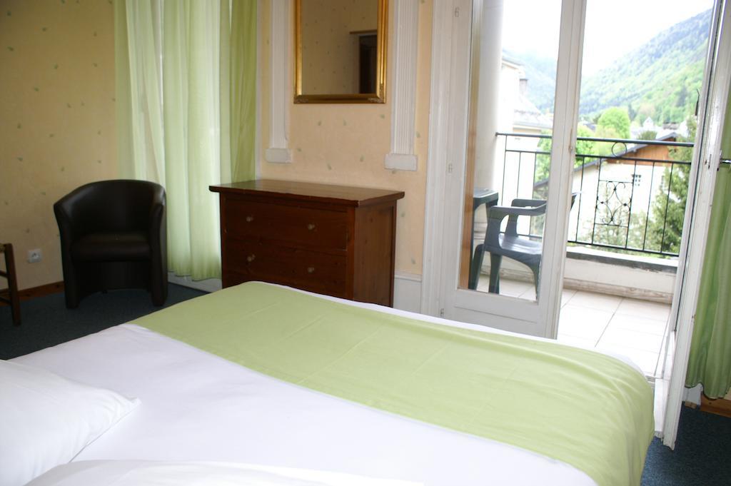 Hotel Celeste Bagnères-de-Luchon Szoba fotó